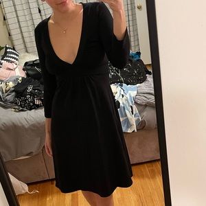 Susana Monoco Black V Neck Long Sleeve Dress